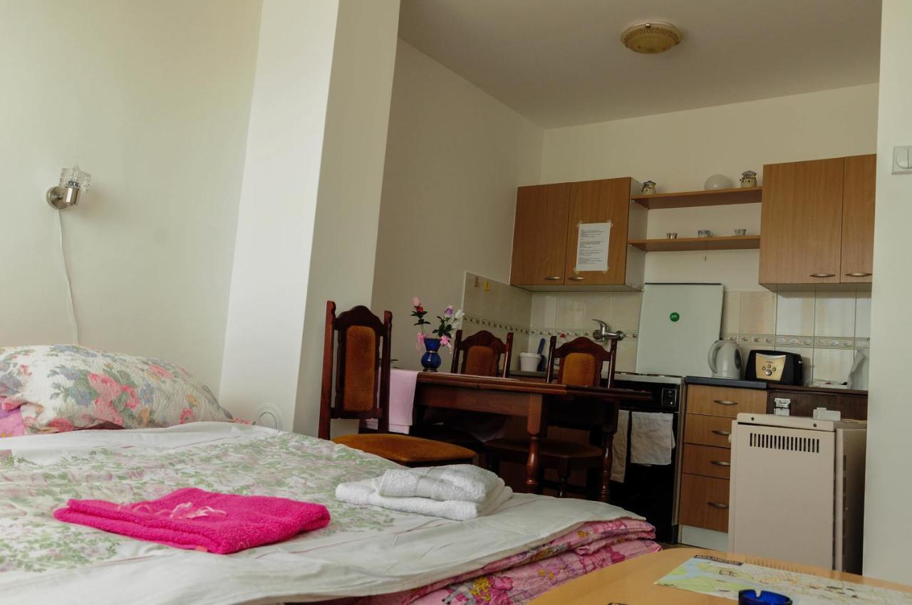 Apartment Daca Stan Beograd Phòng bức ảnh
